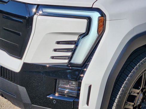 Used 2026 GMC Sierra EV Elevation w/ LPO, Elevation Dark Package AWD/4WD image 25