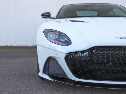 Used 2019 Aston Martin DBS Superleggera RWD image 18