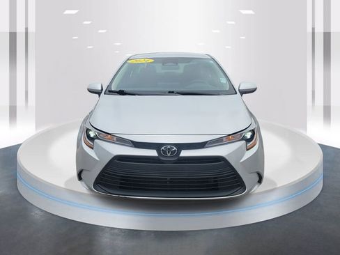 Used 2024 Toyota Corolla LE image 2