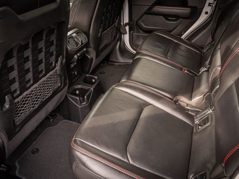 Used 2020 Jeep Gladiator Rubicon w/ Uconnect 4C Nav & Sound Group image 27