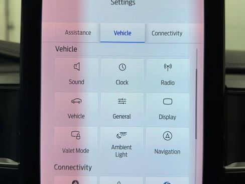 Used 2024 Ford Explorer Platinum w/ Technology Package image 30