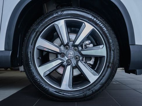 Used 2023 Honda Pilot Elite image 18