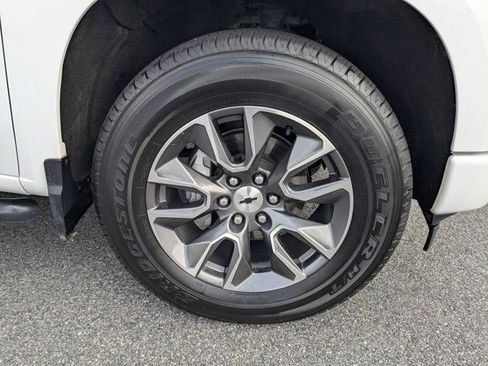 Used 2022 Chevrolet Silverado 1500 RST w/ Convenience Package II AWD/4WD image 11