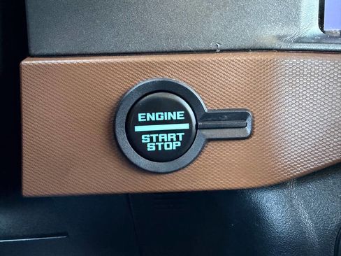 Used 2024 Ford Bronco Outer Banks AWD/4WD image 27