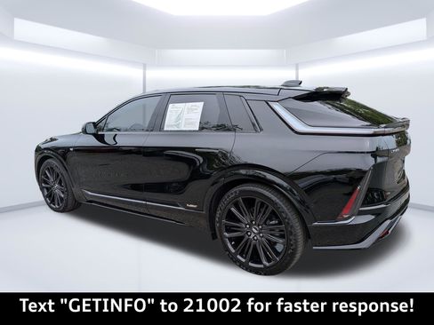 Used 2026 Cadillac Lyriq V w/ LPO, Floor Liner Package image 6