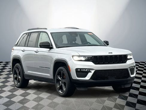 New 2025 Jeep Grand Cherokee Limited image 4