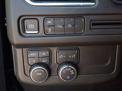 Used 2024 Chevrolet Tahoe LT AWD/4WD image 25