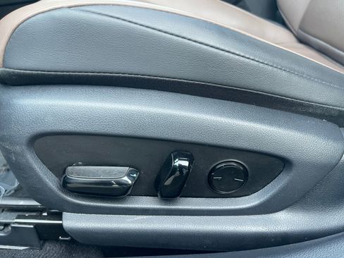 Used 2023 Lexus ES 300h w/ Premium Package image 21