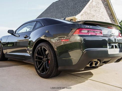 Used 2015 Chevrolet Camaro SS w/ SS Performance Package RWD image 6
