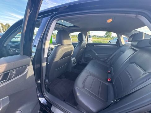 Used 2017 Volkswagen Passat 1.8T SE FWD image 21