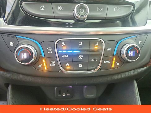 Used 2019 Chevrolet Traverse High Country image 18