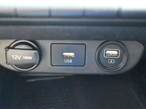 Used 2023 Hyundai Elantra SEL w/ Convenience Package FWD image 18