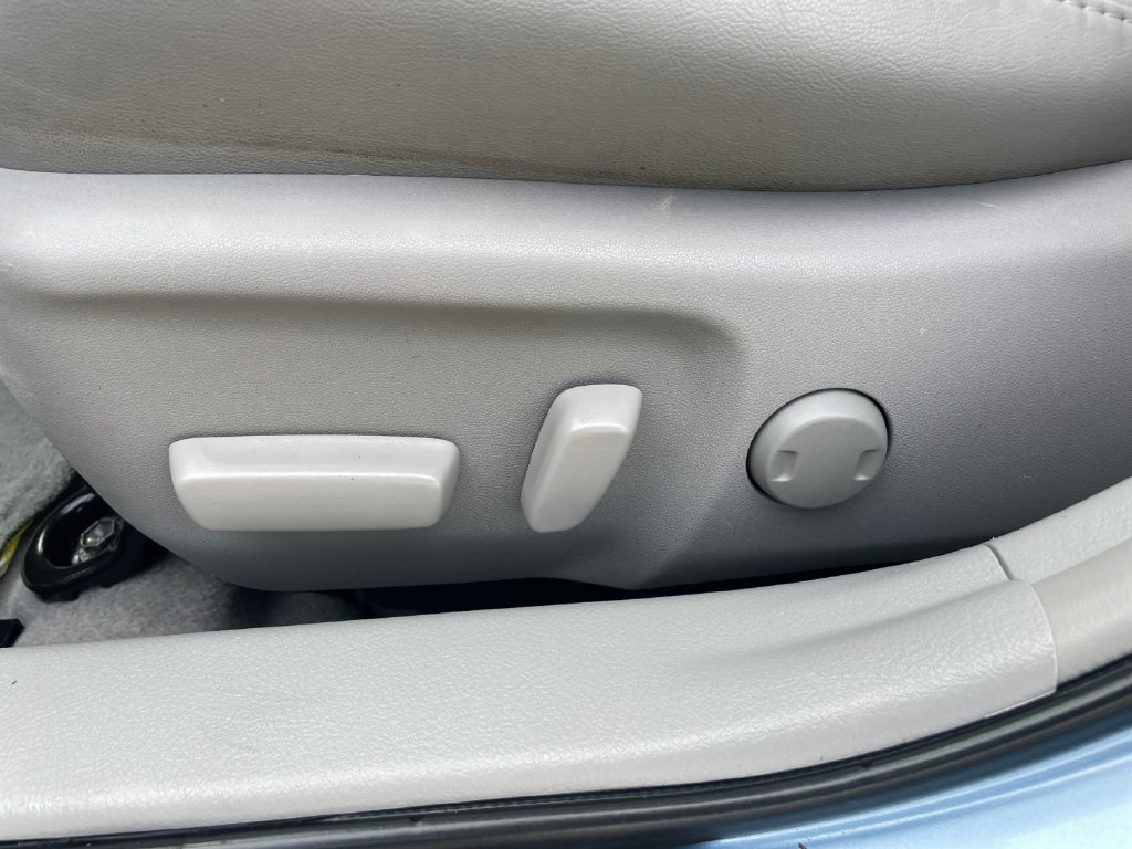 Used 2013 Toyota Camry XLE FWD image 22