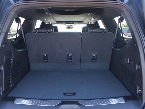 New 2026 Chevrolet Suburban RST AWD/4WD image 17
