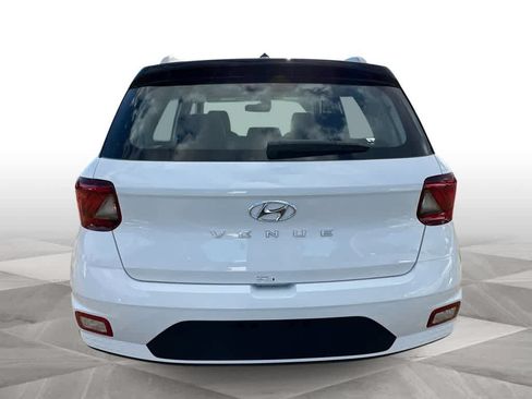 New 2026 Hyundai Venue SEL FWD image 7