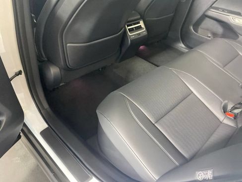 Certified 2026 Lexus ES 350e w/ Convenience Package FWD image 24
