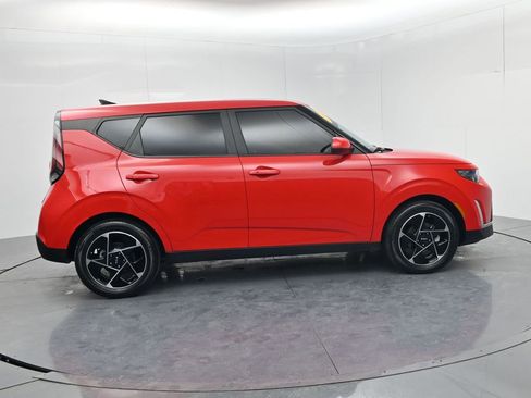 Certified 2024 Kia Soul EX image 8