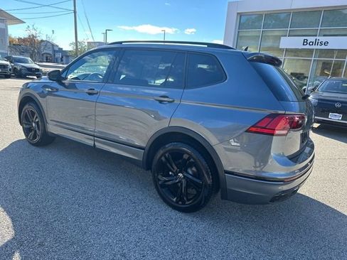 Certified 2024 Volkswagen Tiguan SE R-Line image 6