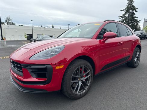 Used 2023 Porsche Macan S AWD/4WD image 3