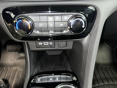 Certified 2023 Buick Encore GX Preferred w/ Cold Weather Comfort Package image 12