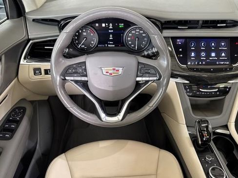 Used 2020 Cadillac XT6 Premium Luxury image 14