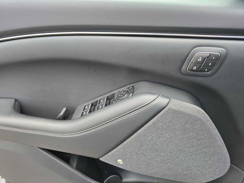 Used 2022 Ford Mustang Mach-E Premium image 33