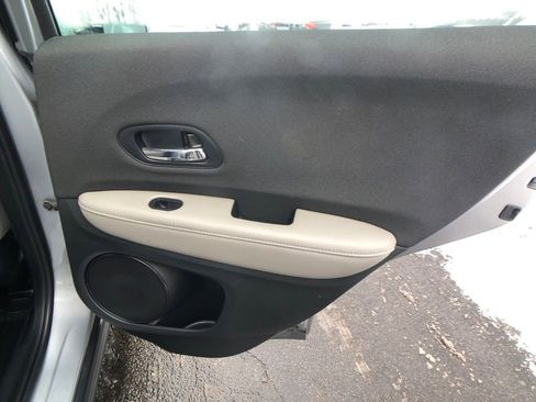 Used 2022 Honda HR-V LX image 14