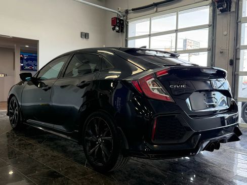 Used 2018 Honda Civic Sport image 4