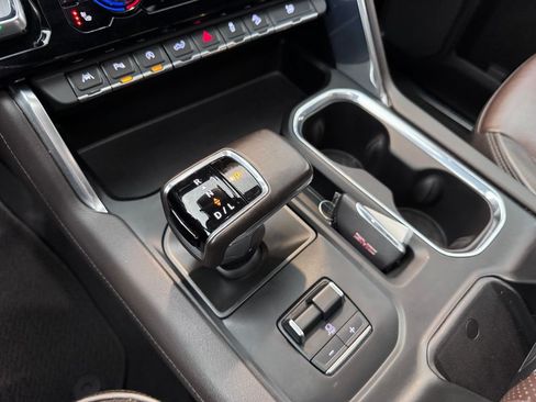 Certified 2024 GMC Sierra 1500 Denali AWD/4WD image 23