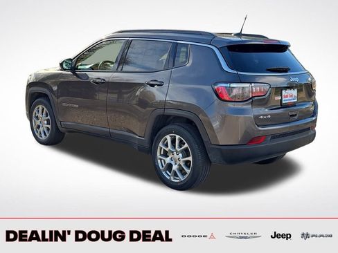 Used 2022 Jeep Compass Latitude w/ Sun and Sound Group image 4