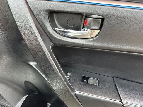 Used 2014 Toyota Corolla S image 17