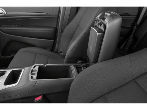 Used 2018 Jeep Grand Cherokee Laredo image 42