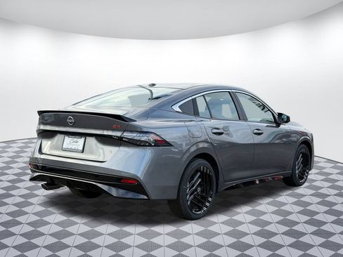 New 2026 Nissan Sentra SR w/ Floor Mat Package FWD image 7