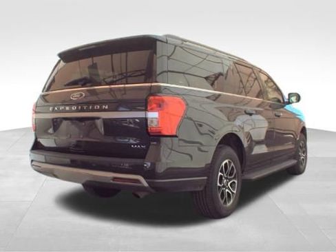 Used 2024 Ford Expedition Max XLT image 2