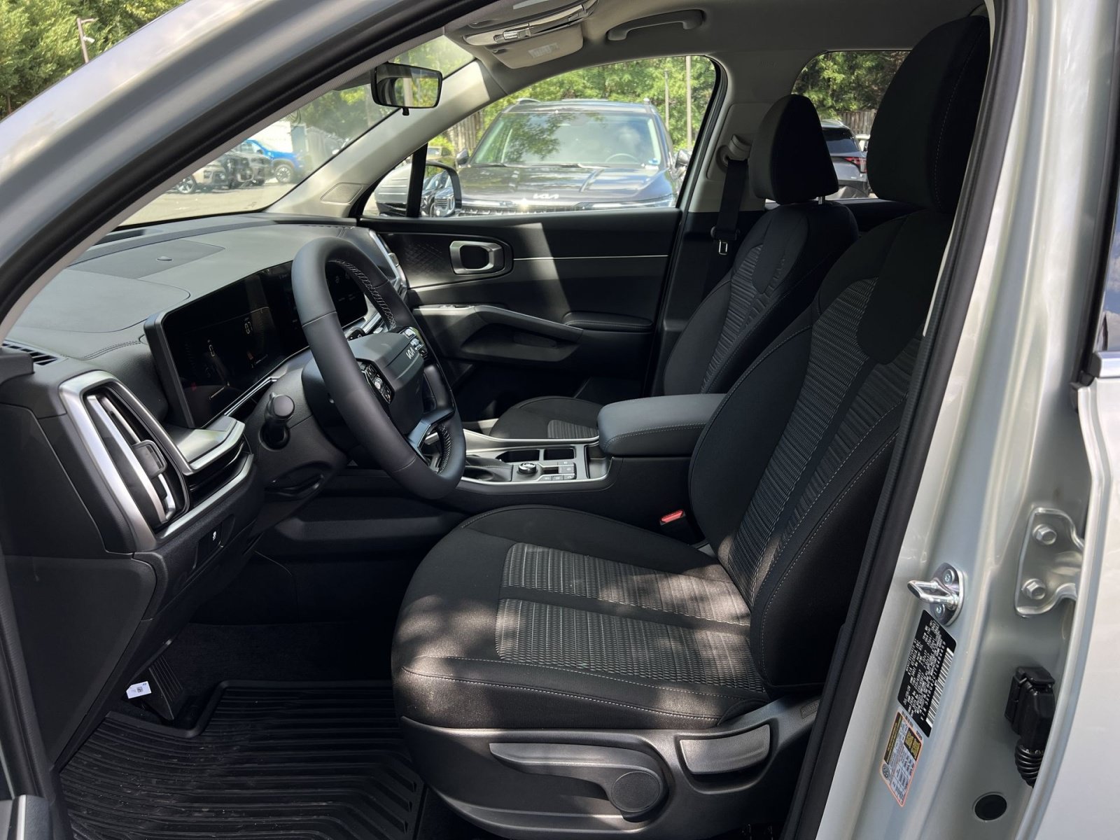 New 2026 Kia Sorento LX FWD image 18
