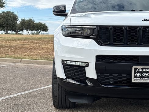Used 2023 Jeep Grand Cherokee L Limited w/ Luxury Tech Group II AWD/4WD image 20