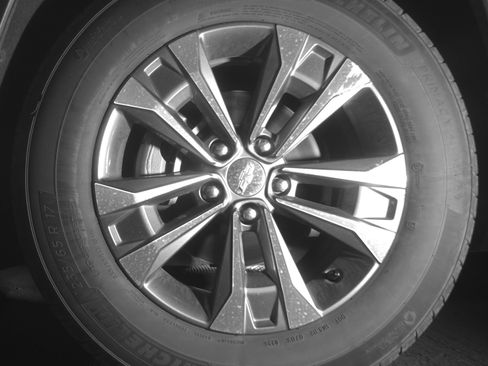 Used 2025 Chevrolet Equinox LT AWD/4WD image 12