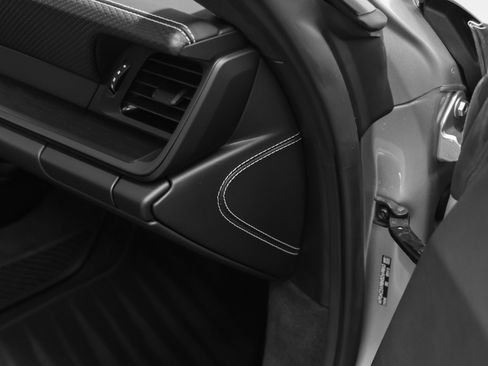 Used 2022 Porsche 911 GT3 image 37