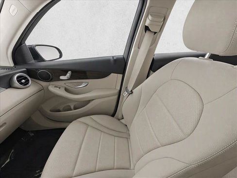Used 2018 Mercedes-Benz GLC 300 image 28