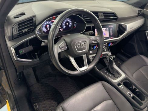 Used 2020 Audi Q3 2.0T Premium w/ Convenience Package image 4