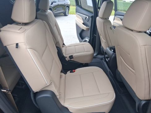 Used 2026 Buick Enclave Preferred w/ LPO, Floor Liner Package AWD/4WD image 25