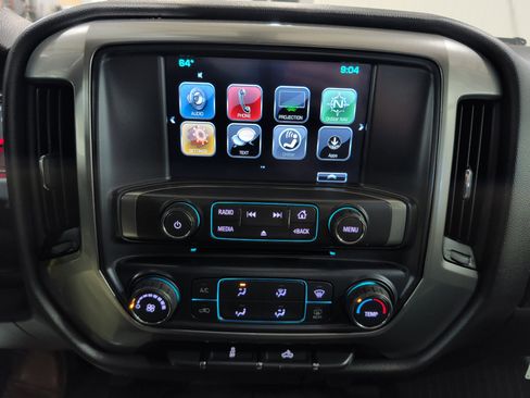 Used 2018 Chevrolet Silverado 1500 LT w/ LT Convenience Package image 10