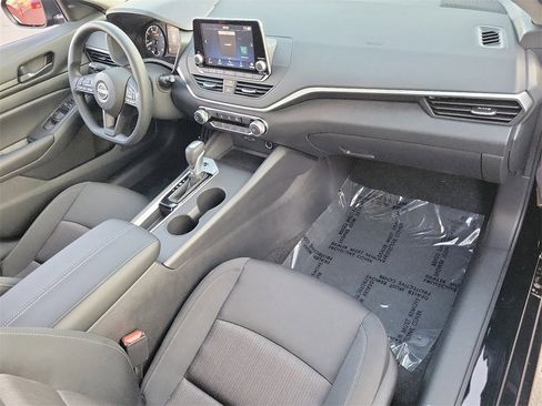 New 2025 Nissan Altima 2.5 S image 10