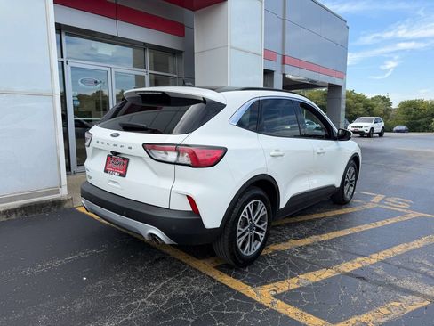 Used 2021 Ford Escape SEL w/ Technology Package FWD image 5