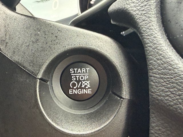 Used 2018 Jeep Compass Latitude w/ Popular Equipment Group FWD image 26