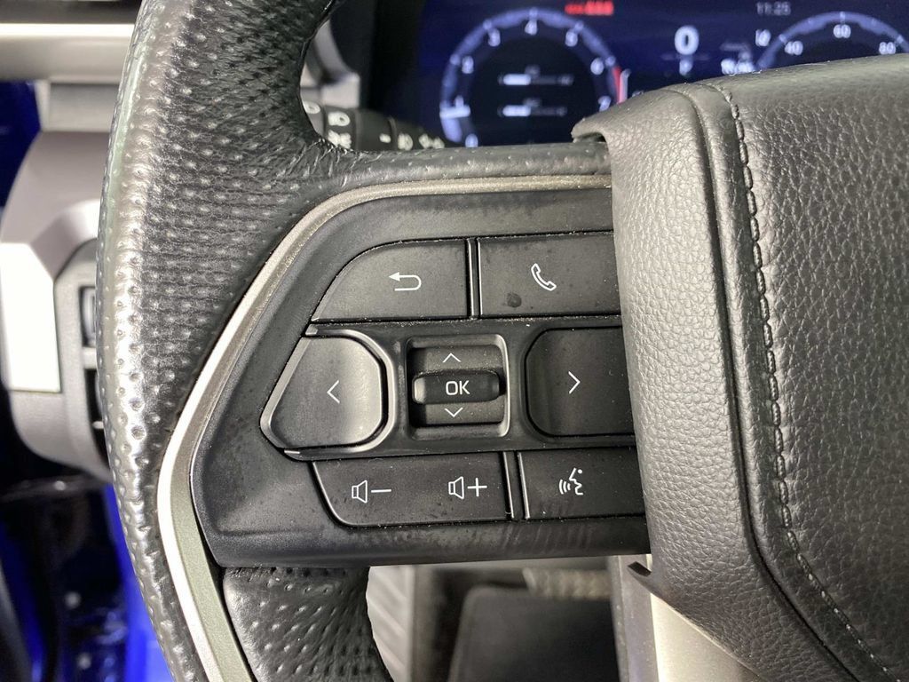 Used 2025 Toyota Tacoma TRD Off-Road AWD/4WD image 14