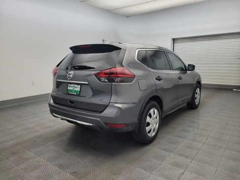 Used 2020 Nissan Rogue S FWD image 9