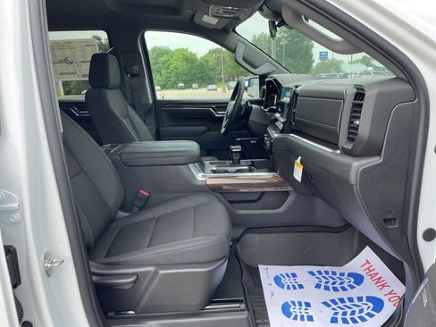 New 2026 Chevrolet Silverado 1500 LT Trail Boss AWD/4WD image 32