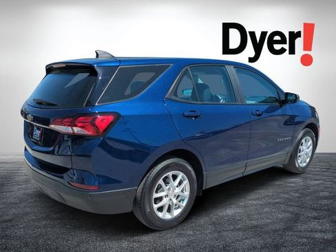 Used 2023 Chevrolet Equinox LS w/ Driver Confidence II Package image 3