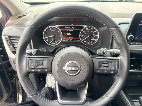 Used 2023 Nissan Rogue SL image 11